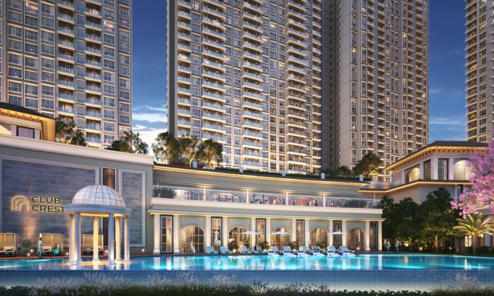 Club Crest luxury swimming pool and rotunda cabanas